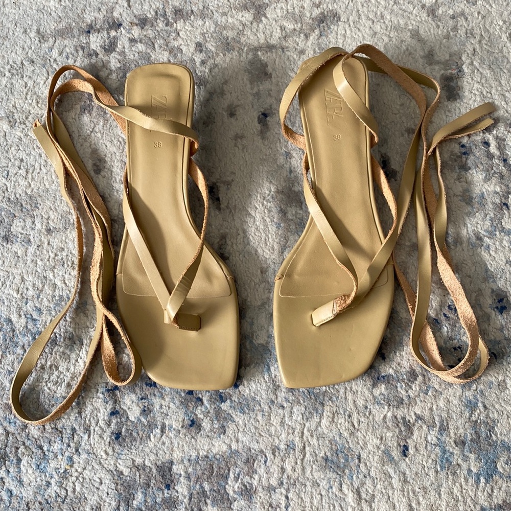 ZARA Lace Up Kitten Heel Sandal